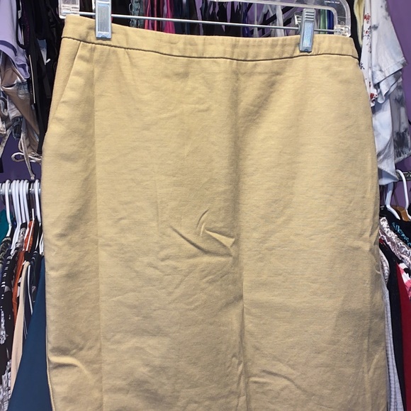 Ladies Like New MERONA Skirt in tan light brown cream color very classy sexy SP - Picture 3 of 6